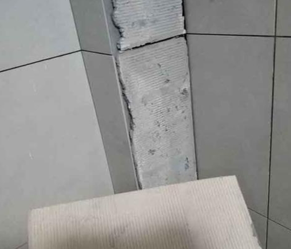 泽普瓷砖空鼓维修公司分享下厨房瓷砖脱落的补救措施。